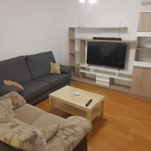  Apartment 1f, Aire Acondic, 80m2, 2 Dormitorios, 4 Huespedes, Wifi Gratis