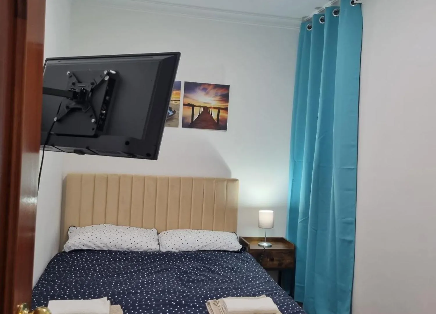 Homestay Newly Refurbished Room 2 La Linea de la Concepcion Spain