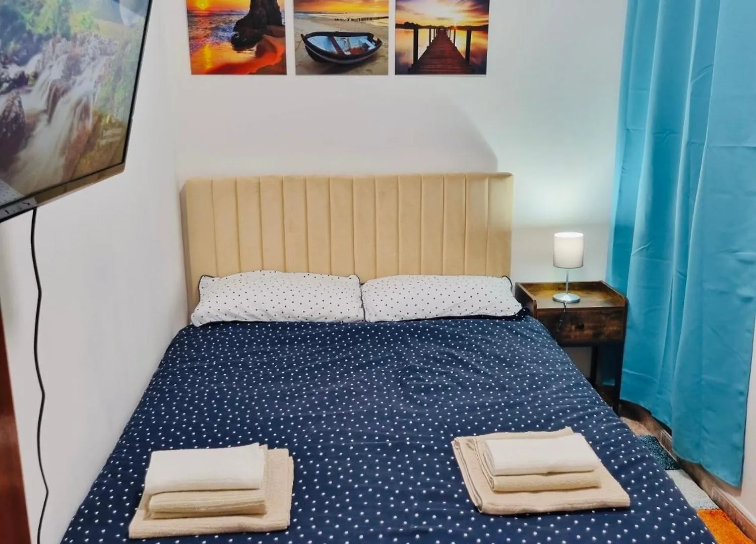 Newly Refurbished Room 2 La Linea de la Concepcion