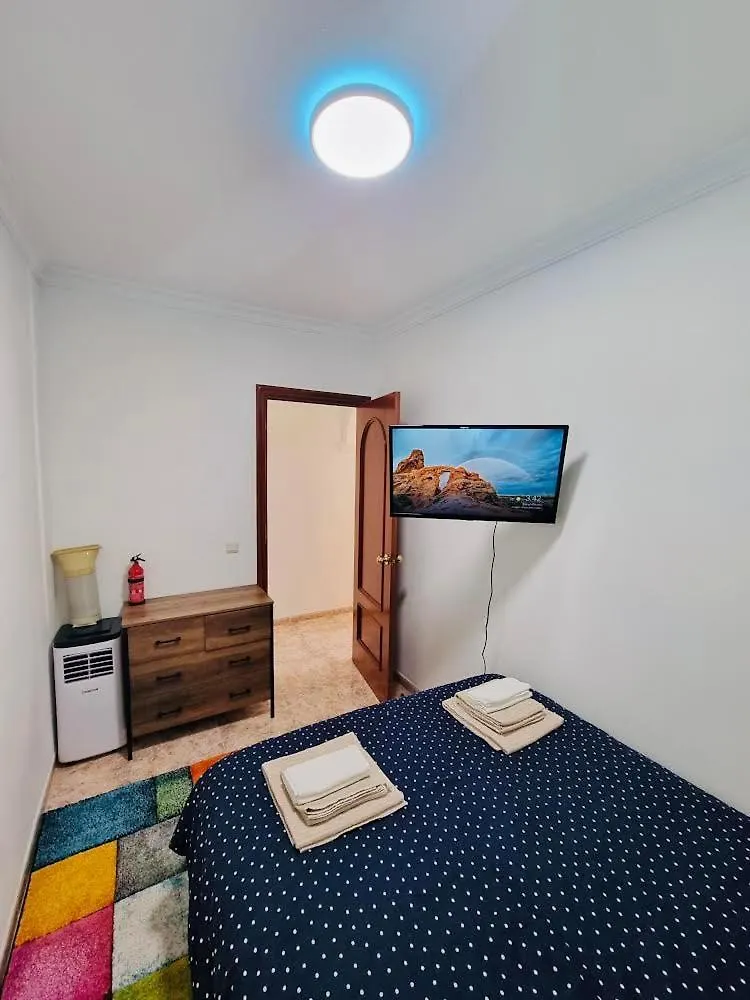 Newly Refurbished Room 2 La Línea de la Concepción